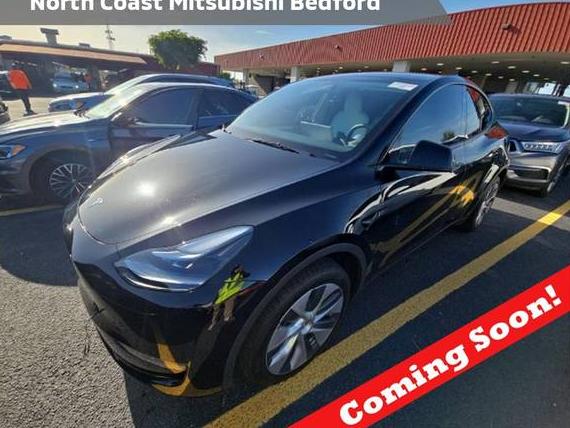 TESLA MODEL Y 2024 7SAYGDEEXRA226863 image